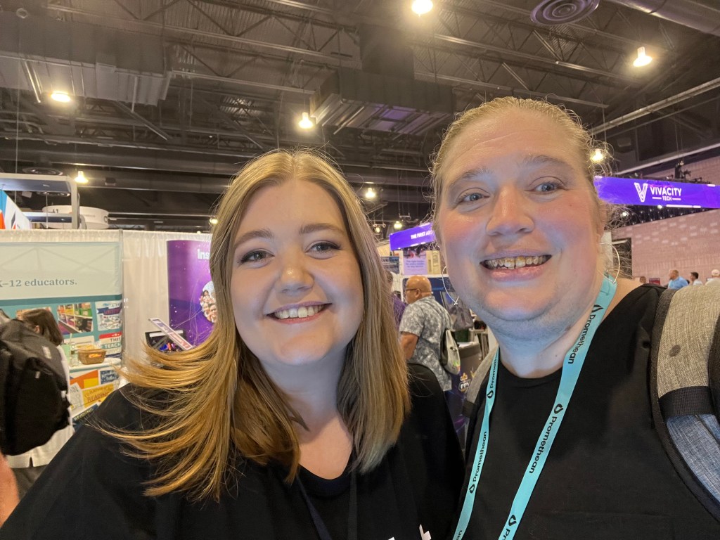 Picture of Amy from Wakelet and Ronda Blevins at ISTELive23